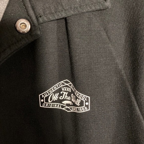 Vans Button Up Jacket! π - Picture 2 of 7